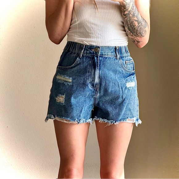 Denim shorts Size medium, worn once. - Picture 1 of 2